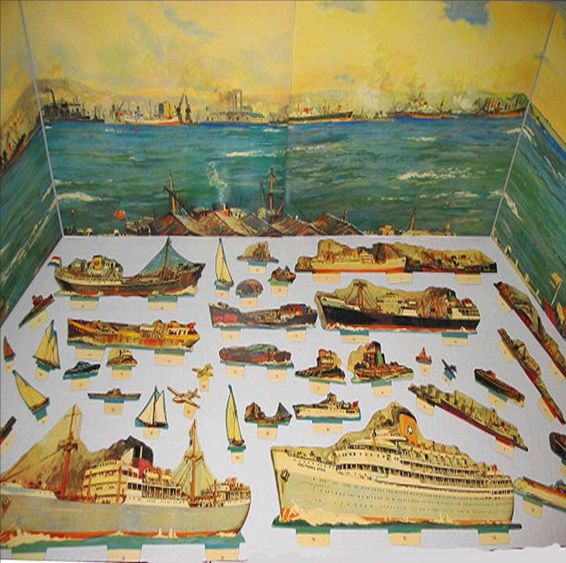 OCEAN SHIP Panorama BOOK-Child Activity Fun! 36 Die Cut Ocean ships Inside! New Condition-Factory Sealed B. Shackman We ship Worldwide