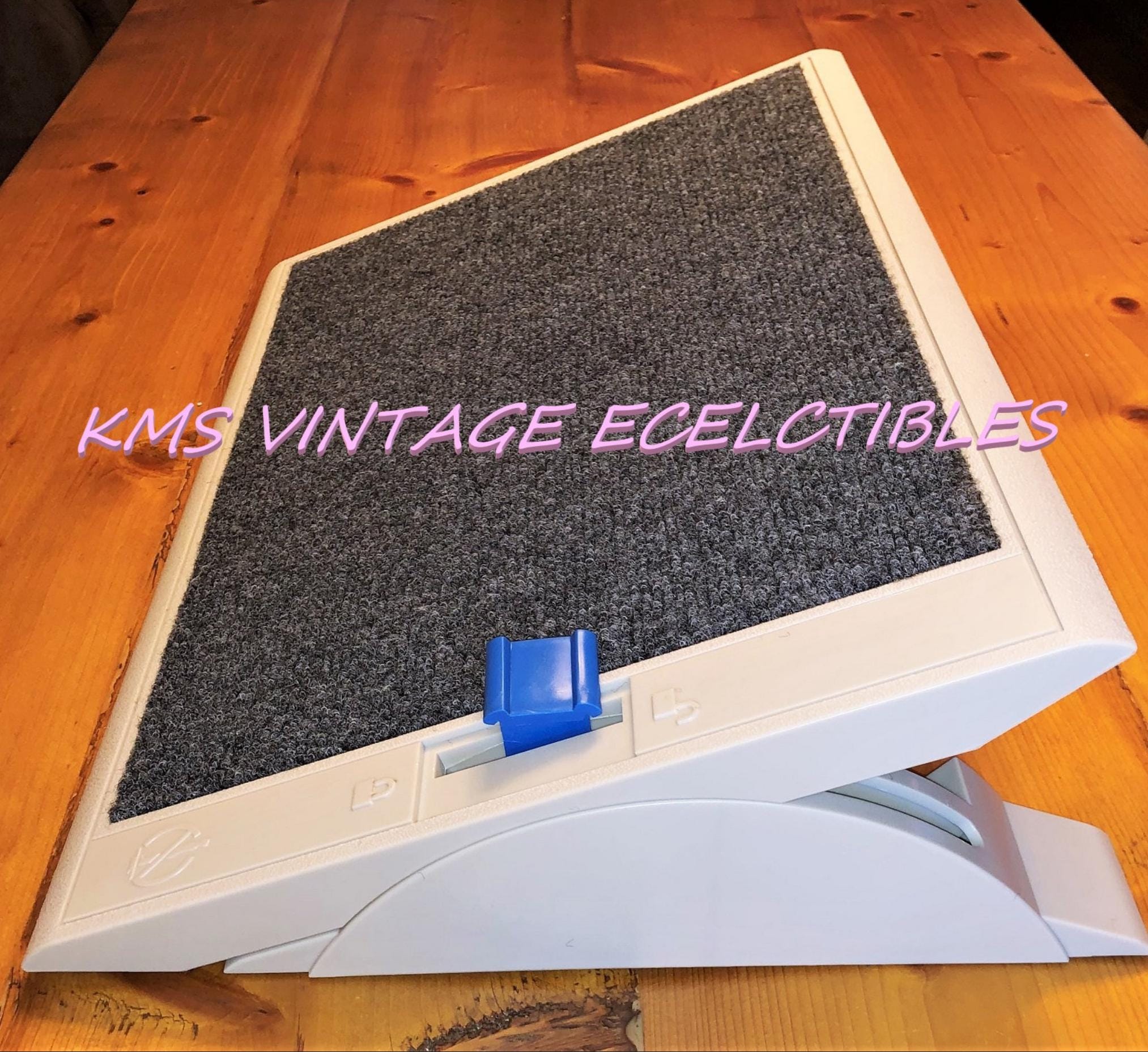 Tilting ADJUSTABLE FOOTREST - New in Box/Factory Sealed - Save Your Aching Feet and ankles! No more swelling! Foot Rest for Office Workers!